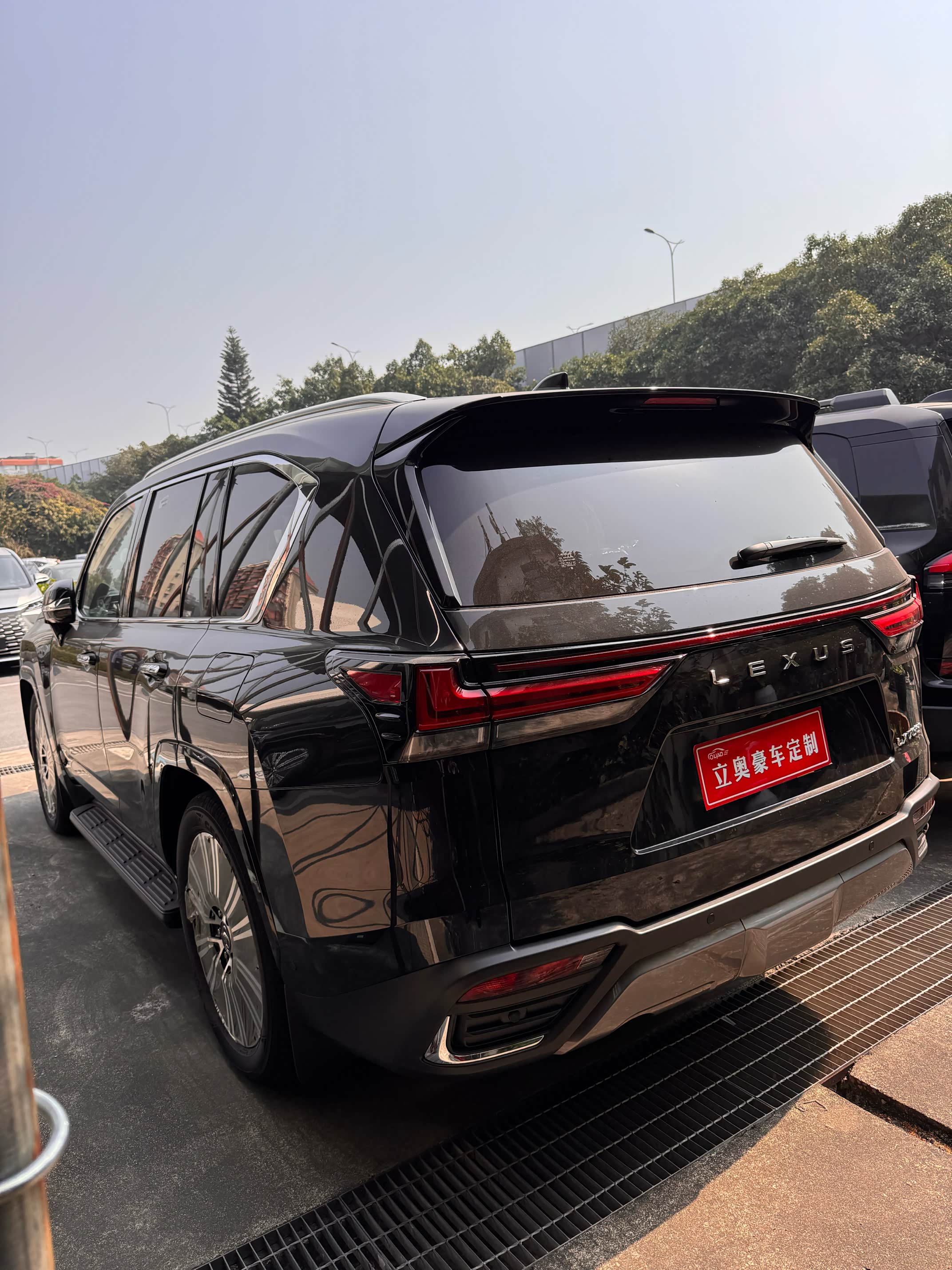 成都雷克萨斯LX报价125.00万起 暂无优惠