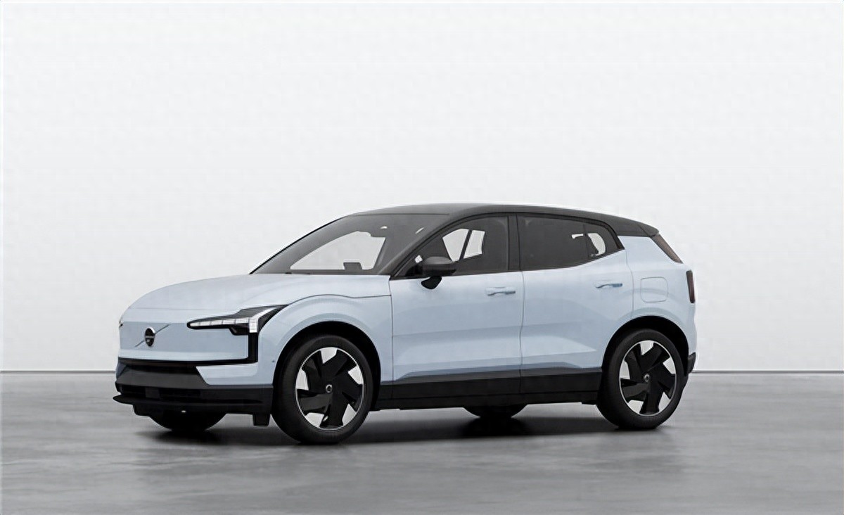 传沃尔沃汽车因电池起火风险在多国召回4万辆电动SUV