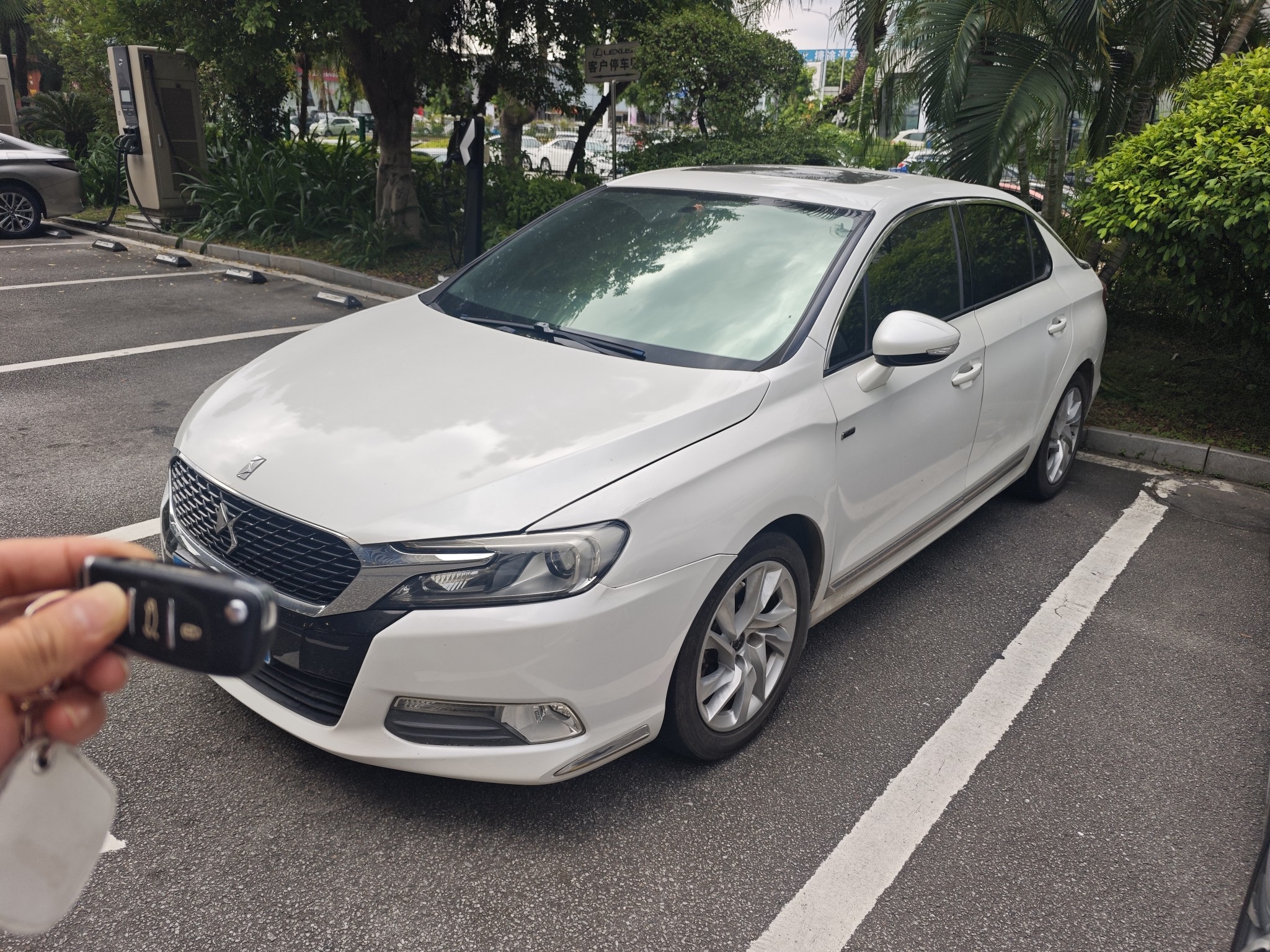 锦江奔驰S级降16.10万 仅73.78万可入手