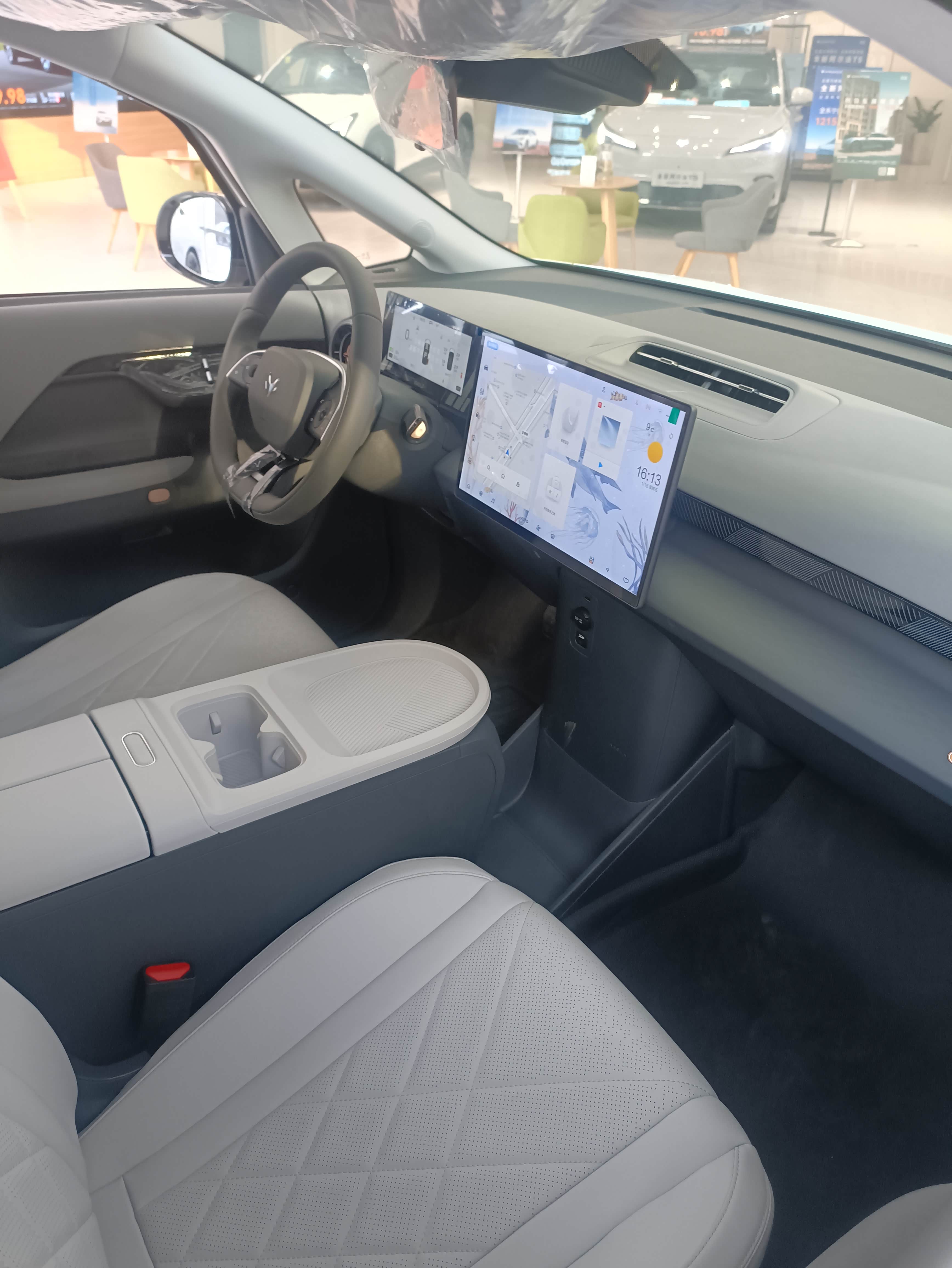 2026款极狐考拉S 9.98万起售 上市即交付