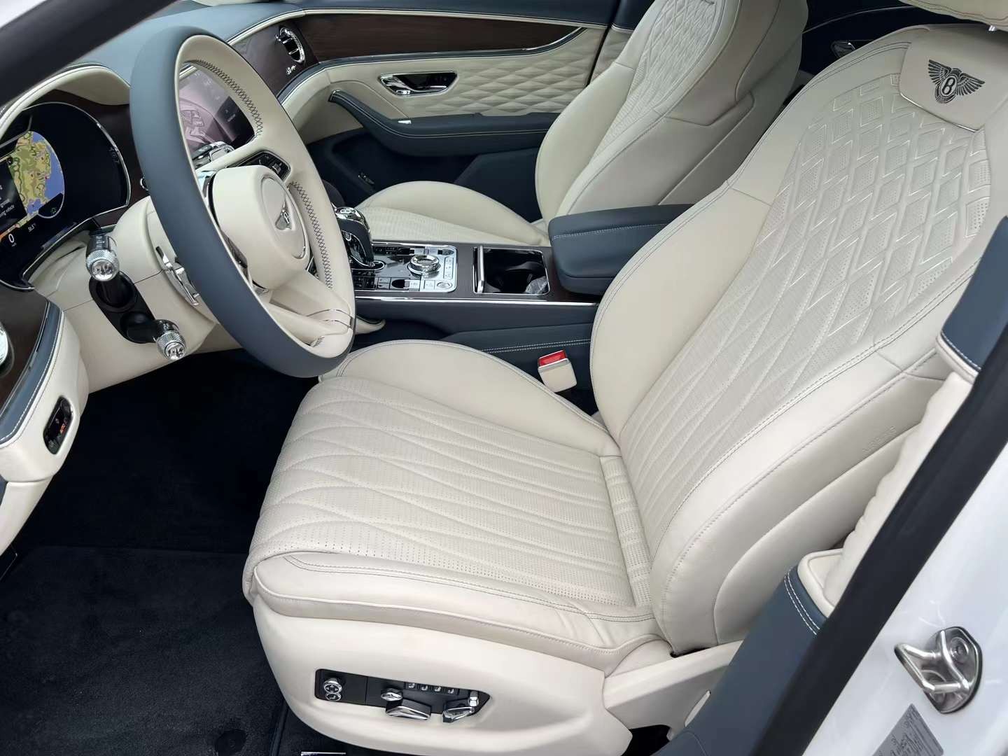 宾利飞驰让利31.5万 欢迎上门试驾