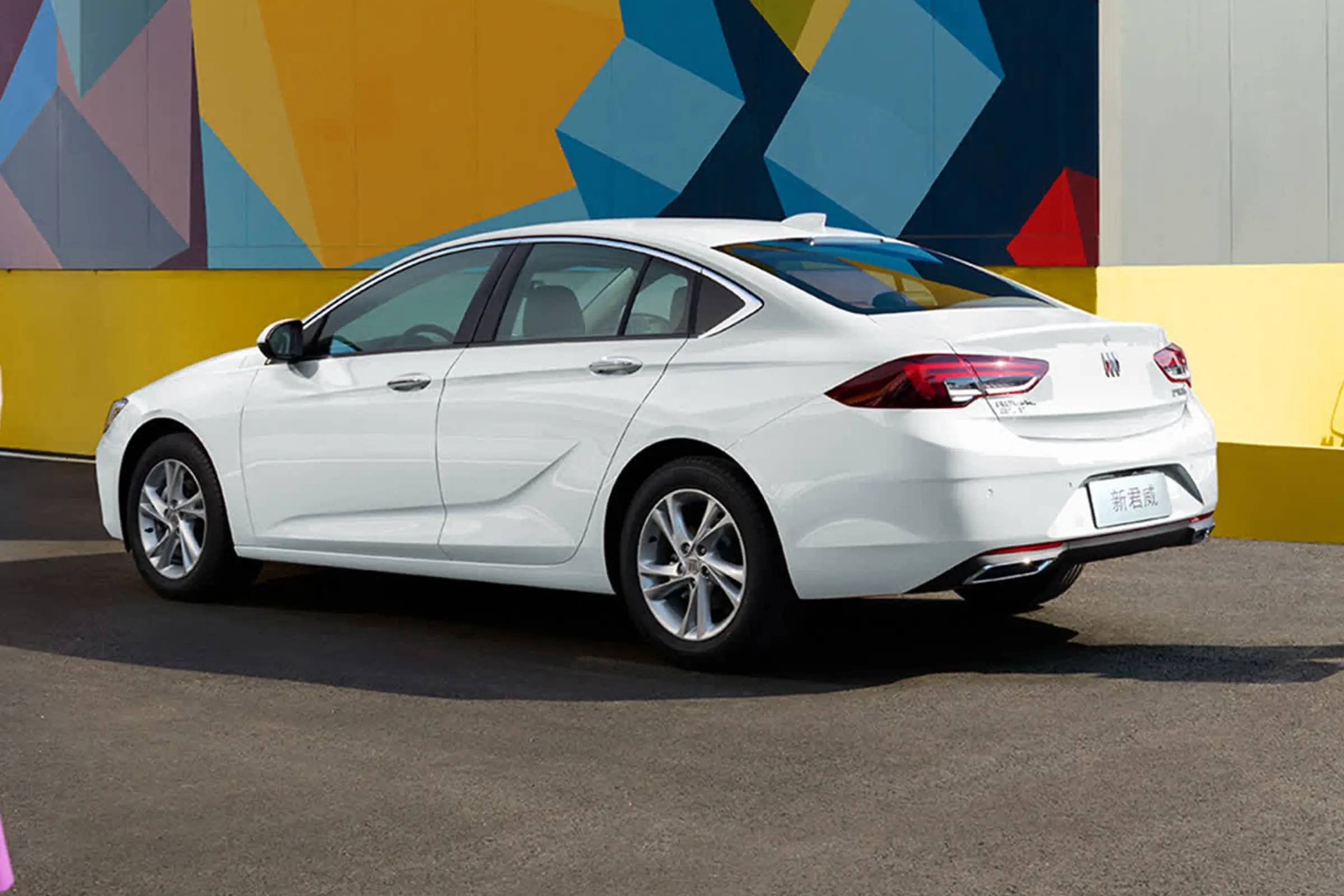 成华君威最高降5.29万 仅10.69万可入手