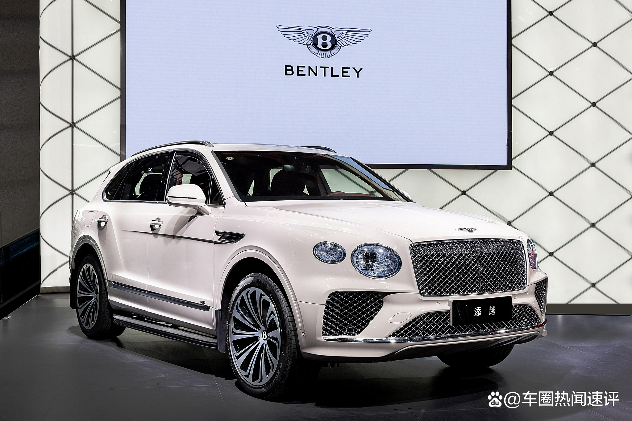 2026新款添越钜惠32.1万元 最低仅售263万